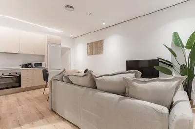 Una cocina o zona de cocina en Modern Stylish-3Bedrooms 1Bathroom-Chamberí