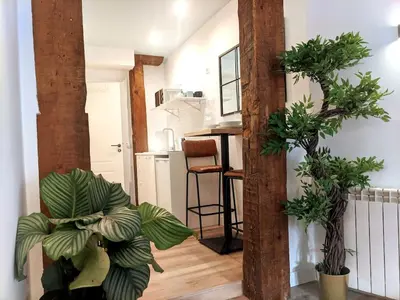 Una cocina o zona de cocina en ººMY CityCentre SOL WiFi AC SmartTVºº