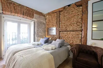 Cama o camas de una habitación en ºººMY CityCentre SOL WiFi AC SmartTVººº