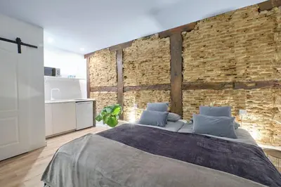 Cama o camas de una habitación en ºººººMY CityCentre SOL WiFi AC SmartTVººººº