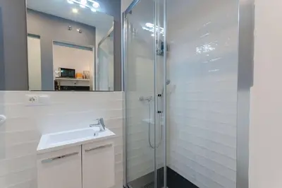 Un baño de ºººEM Historical CityCentre WiFi AC SmartTVººº