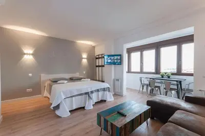 Cama o camas de una habitación en ººººCH Residential Area Modern City Views WiFi ACºººº