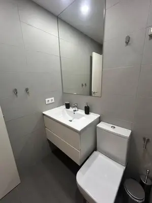 Un baño de MyHouseSpain - Piso con terraza en Madrid