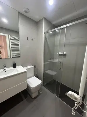Un baño de MyHouseSpain - Piso con terraza en Madrid