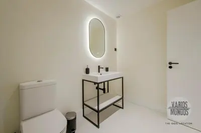 Un baño de Malasaña elegante para 4, ven a San Bernardo 20 E3