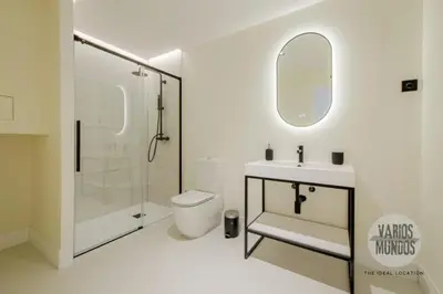 Un baño de Malasaña elegante para 4, ven a San Bernardo 20 E3