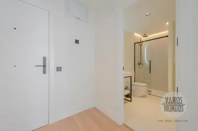 Un baño de Malasaña acogedora para 4, ven a San Bernardo 20 E3