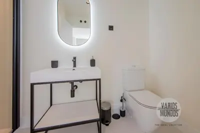 Un baño de Malasaña encantadora para 6, ven a San Bernardo 20 E3