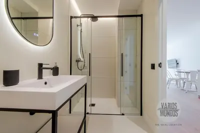 Un baño de Malasaña vibrante para 4, descubre San Bernardo 20 E3