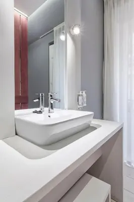 Un baño de B&B HOTEL Madrid Centro Fuencarral 52
