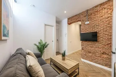 Una televisión o centro de entretenimiento en Urban Quiet in Madrid - Ideal for Couples