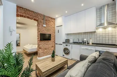 Una cocina o zona de cocina en Urban Quiet in Madrid - Ideal for Couples