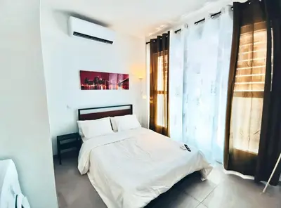 Cama o camas de una habitación en Metro Avenida de America 02