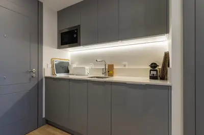 Una cocina o zona de cocina en Modern and Bright-2Bedrooms 1Bathroom-Colón