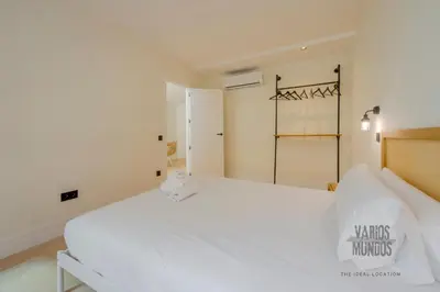 Cama o camas de una habitación en Malasaña relajante para 4, ven a San Bernardo 20 E3
