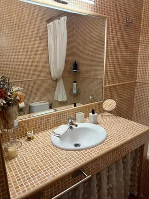 Un baño de Habitación privada con balcones, centro Madrid, Malasaña