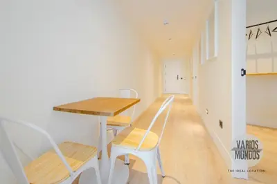 Plano de Malasaña Escapada para 6 , descubre San Bernardo 20 E3