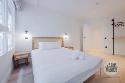Cama o camas de una habitación en Malasaña Escapada para 6 , descubre San Bernardo 20 E3