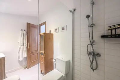 Un baño de ARCO Gran Via Boutique Apartments