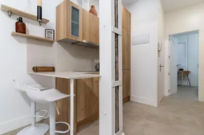 Una cocina o zona de cocina en Modern and Bright-1Bedroom 2Bathrooms-La Latina