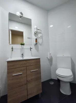 Un baño de CH CRUZ MADRiD