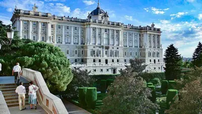 Jardín al aire libre en Vintage style apt in Madrid centro