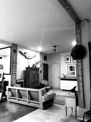 Una televisión o centro de entretenimiento en La Bohéme de Chueca - S-Marcos