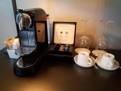 Utensilios para hacer té y café en 1 STEP TO RETIRO PARK AND GRAN VIA-PRADO MUSEUM