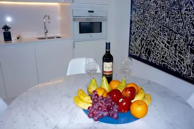 Comida en o cerca de este apartamento