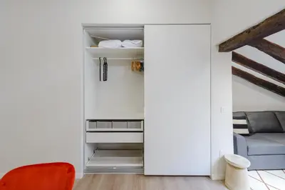 Plano de GuestReady - Industrial gem near Plaza de España