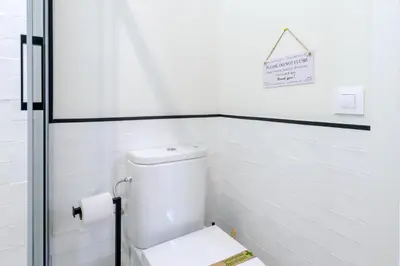 Un baño de GuestReady - Industrial gem near Plaza de España