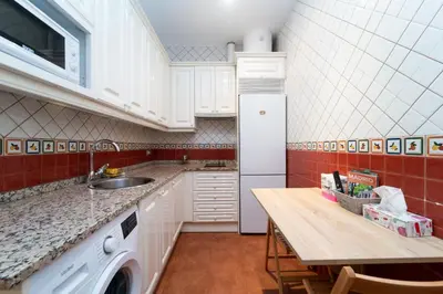 Una cocina o zona de cocina en GuestReady - Comodo estudio muy cerca de Gran Vía
