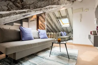 Zona de estar de Estudio nuevo - Gran Via Tarifa Mensual disponible