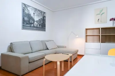 Zona de estar de For You Rentals Acogedora vivienda TEMPORAL de 2 dormitorios en Chamberi ECA103