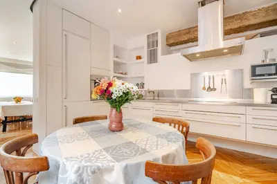Una cocina o zona de cocina en MAD COCO Luxury Apartment in Gran Vía