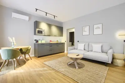 Una cocina o zona de cocina en Dobo Madrid Justicia