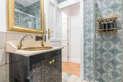 Un baño de Un lujo en plena Calle Goya
