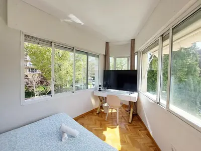 Una televisión o centro de entretenimiento en Casa El Viso