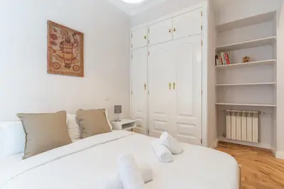 Cama o camas de una habitación en Bright cozy-2bedrooms 1bath-Anton Martin