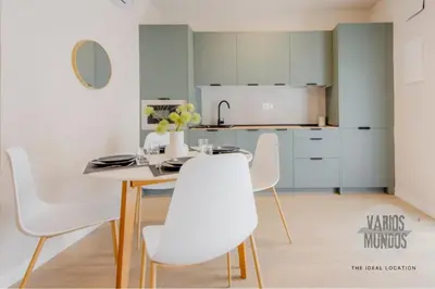 Una cocina o zona de cocina en Encanto para 8 en La Latina, Mira el Río Baja E3