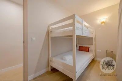 Cama o camas de una habitación en Encanto para 8 en La Latina, Mira el Río Baja E3