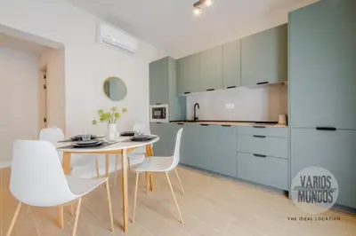 Una cocina o zona de cocina en Encanto para 8 en La Latina, Mira el Río Baja E3