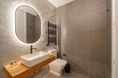 Un baño de Salamanca VIII Calle Alcántara 2BR 2BH