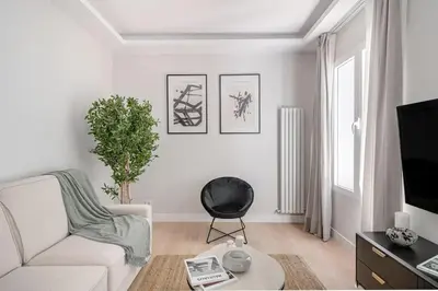 Una televisión o centro de entretenimiento en Salamanca VIII Calle Alcántara 2BR 2BH