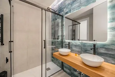 Un baño de Salamanca VIII Calle Alcántara 2BR 2BH