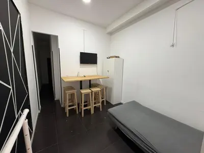 Una cocina o zona de cocina en local adaptado Madrid
