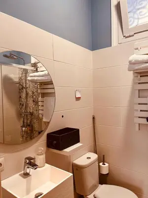 Un baño de La casa de la escritora