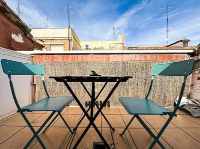 Un balcón o terraza de Charming penthouse in Madrid-Centro - Oso