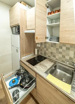 Una cocina o zona de cocina en New flat , modern , wifi, 10min sol, 5 Reina Sofia