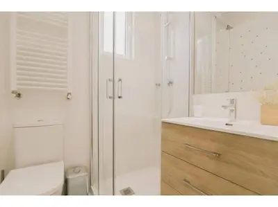 Un baño de Spectacular penthouse in Barrio de Salamanca - Jorge Juan